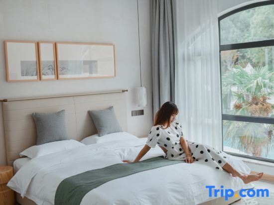 Хучжоу: Yinye Moganshan Design Aesthetics Pool Resort Homestay