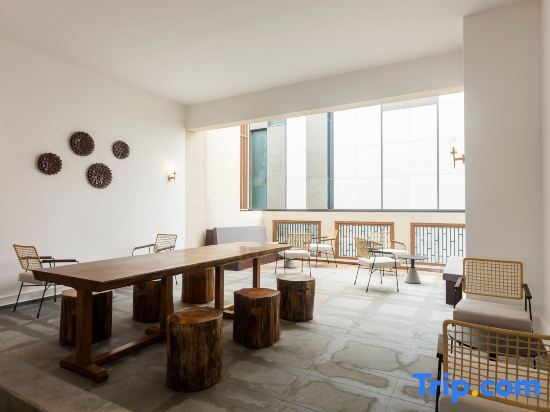 Вэнчен: Wenchang Luneng Yunju Hotel