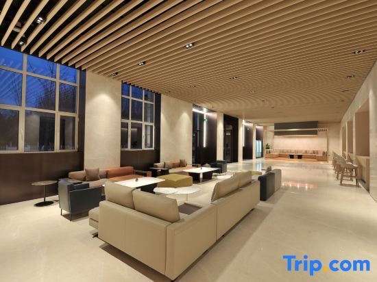Фусинь: Yintong Yiju Holiday Hotel (Fuxin People's Government Branch)
