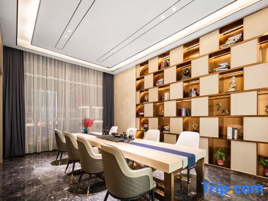 Ляоян: Lavande Hotel (LiaoYang City Center)
