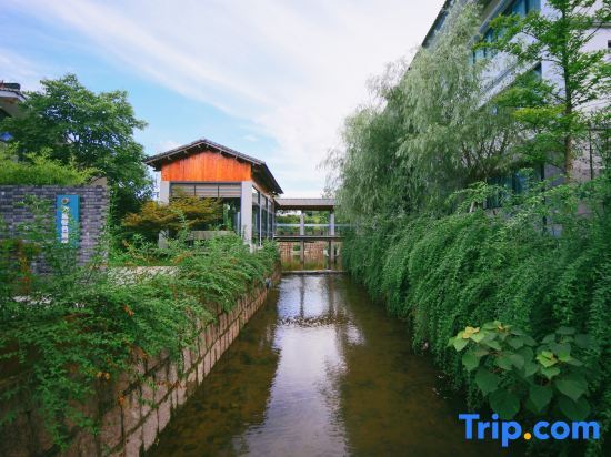 Нинбо: Ningbo Jianjie Meditation House (Fenghua Xikou Scenic Spot Buddhist Academy Store)