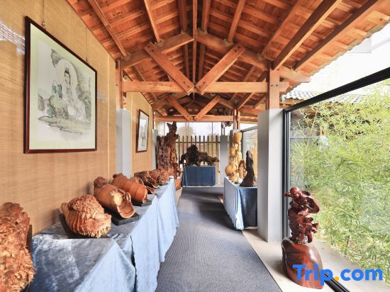 Нинбо: Ningbo Jianjie Meditation House (Fenghua Xikou Scenic Spot Buddhist Academy Store)