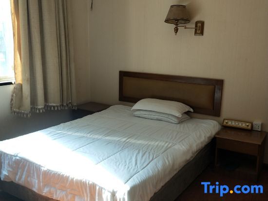 Шаоксинг: Xinchang Dongyuan Hotel