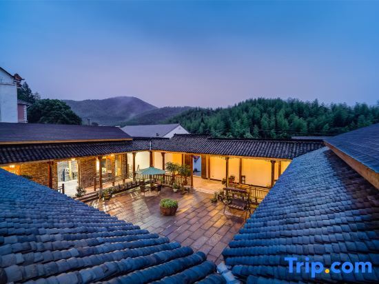 Хучжоу: Yunshuiyu Moganshan Hot Spring Siheyuan Homestay