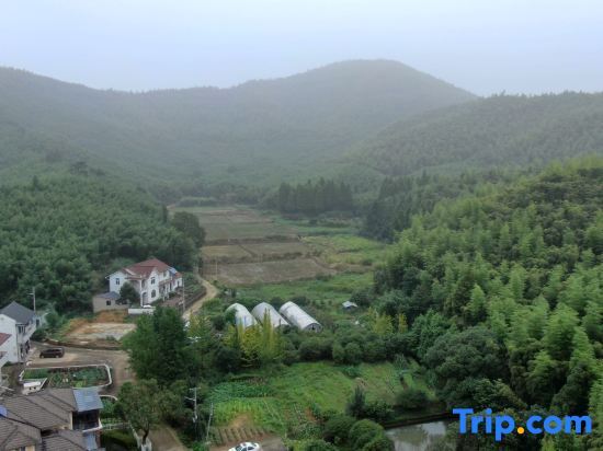 Хучжоу: Yunshuiyu Moganshan Hot Spring Siheyuan Homestay