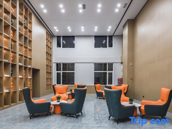 Циндао: Yunshu Nuanxi Hotel (Qingdao Huangdao Wangtaizhen Shop)