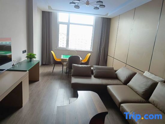 Циндао: Yunshu Nuanxi Hotel (Qingdao Huangdao Wangtaizhen Shop)