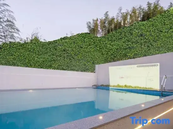 Хучжоу: Anji Yunleige Starry Sky Pool Holiday Homestay