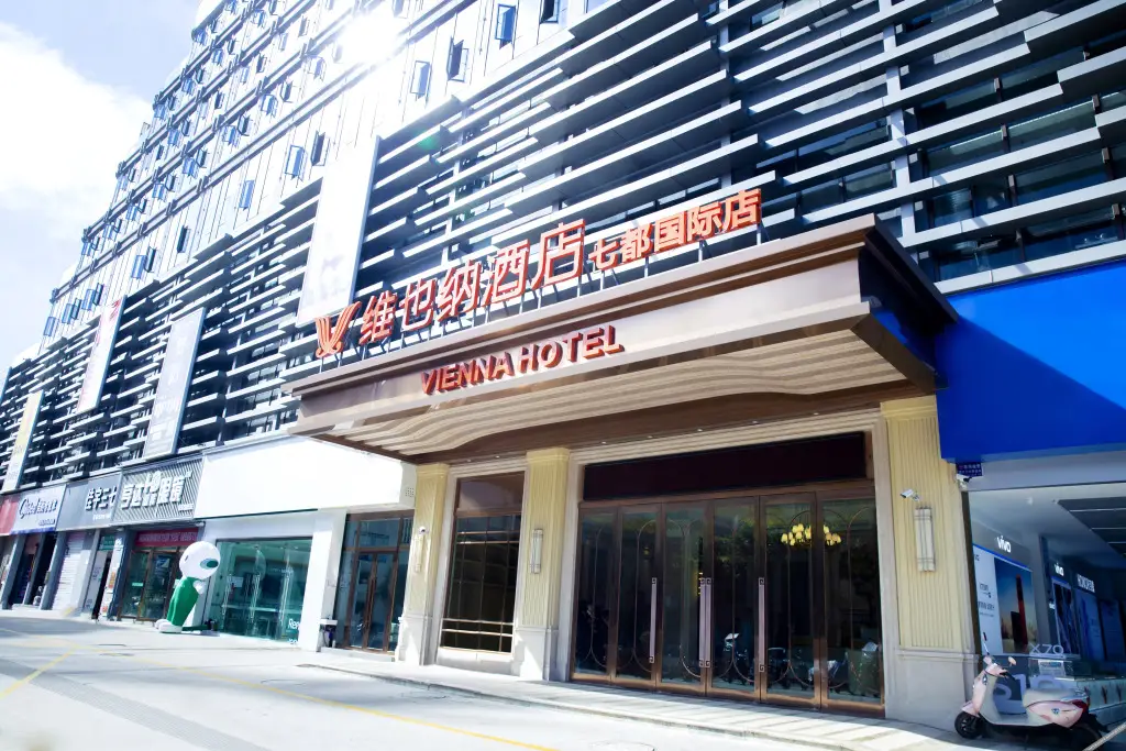 Vienna Hotel (Yanshan Qidu International Store) — фото 1