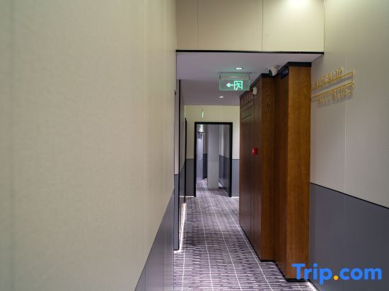 Пекин: Super 8  Hotel Premier(Beijing Wangfujing Street Jinyu Hutong Subway Station)