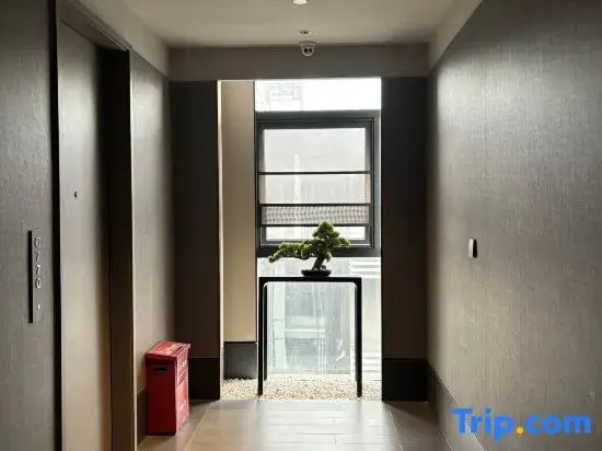 Шэньчжэнь: Jingu Boyu Hotel Apartment (Longjing Metro Station)