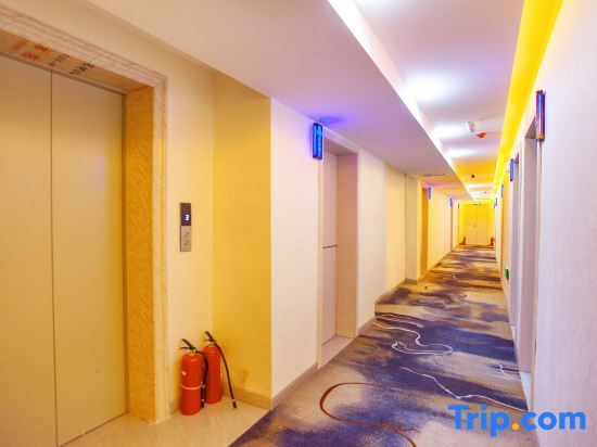 Батанг: Yangting Hotel (Ganzi Batang Bus Station)