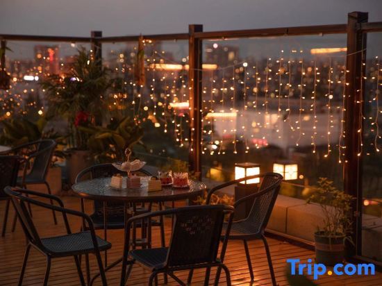 Янчжоу: Wanfei Modern Hotel (Yangzhou Aobang Plaza Grand Canal Museum)
