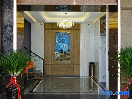 Yichun Yuhao Business Hotel — фото 1