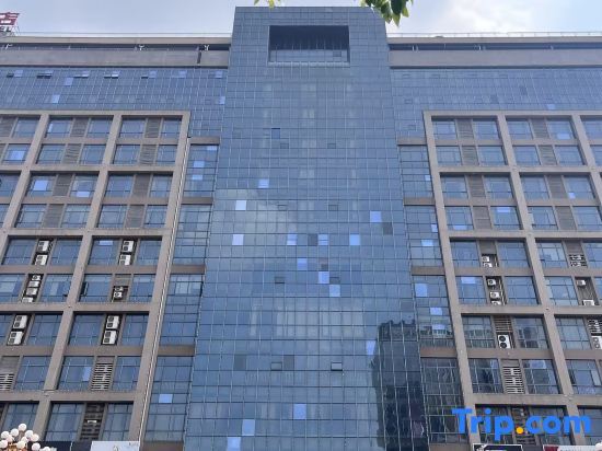 Дунгуань: CNHOL  HOTEL (Dongguan  Songshanhu Lake North Station ）