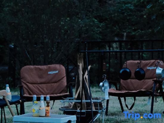 Хучжоу: Yehexi·Samar Xingxi Camping·Private Tang Hot Spring Wild Luxury Homestay