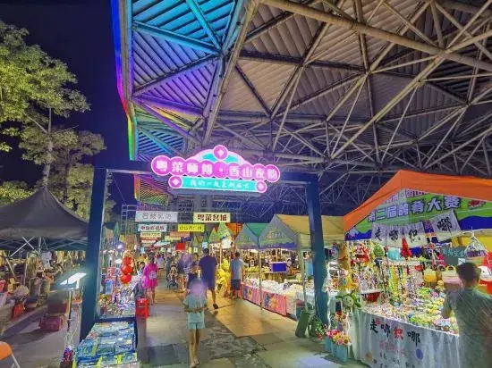 Чжуншань: Tengrinuoer Mansion (Zhongshan Station Ziyuan Branch)