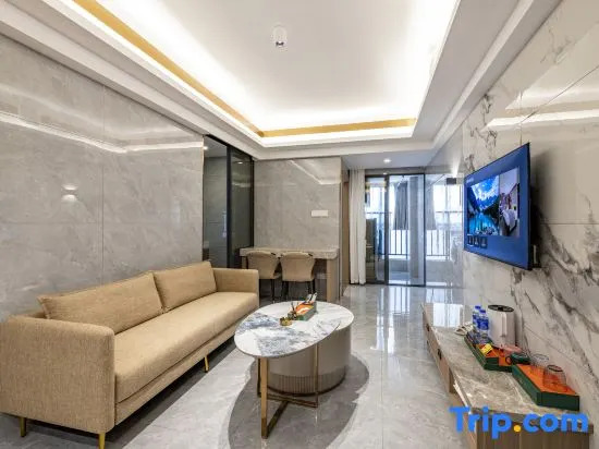 Дунгуань: Zhirong Jiayu (Liyueli Shopping Center Store)