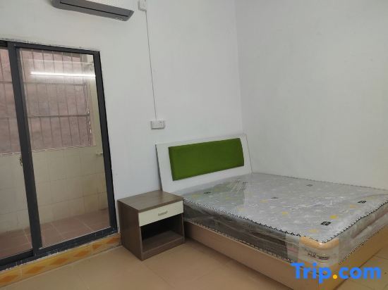 Дунгуань: Dongguan Heping Apartment