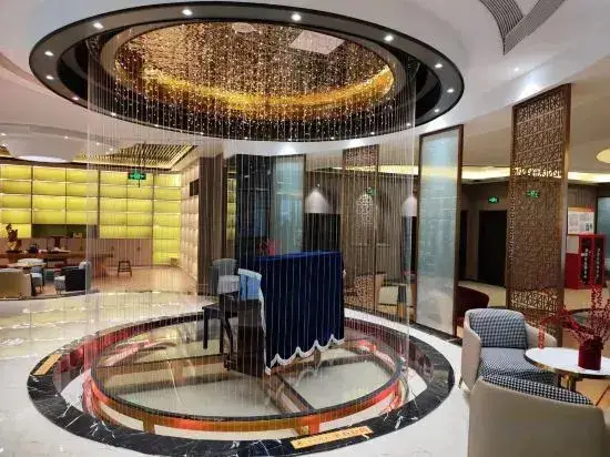 Дали: Geli Hotel (Dali Jianchuan Bus Terminal)