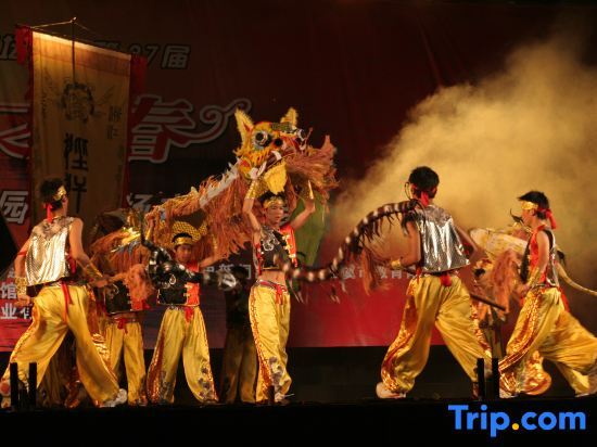 Шаоксинг: Blossom House  Shaoxing Shangyu