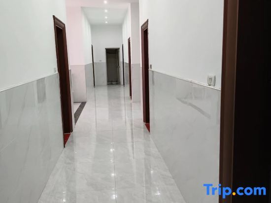 Хуанган: Hunchunxin Satisfied Guest House