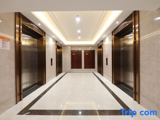 Шэньчжэнь: Huawei Tian'an Yungu Apartment (Shenzhen Xuexiang Subway Station)