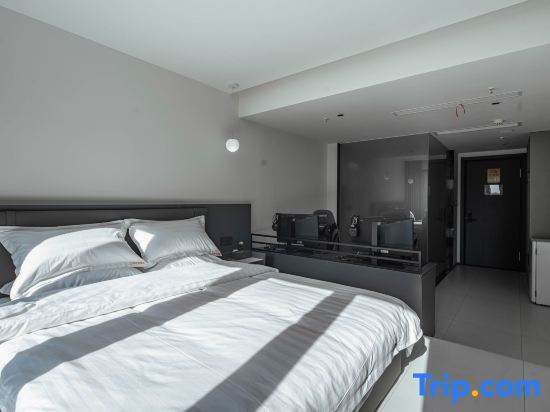 Тайчжоу: Santi E-sports Business Hotell (Taizhou Station Branch)