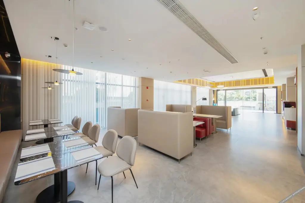 Нинбо: Hello Hotel (Ningbo Yinxian Avenue Dongqian Lake)
