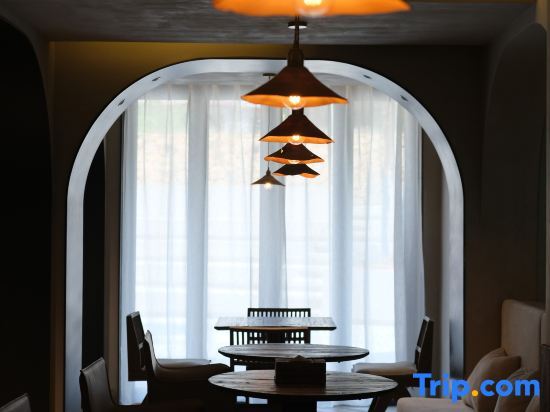 Хучжоу: Chunfeng Baiyang Waiting For The Wind Rustic Luxury Hotel