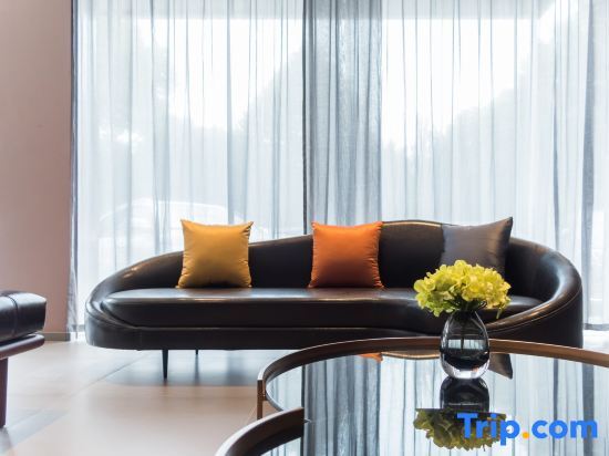 Шанхай: Home Inn Business Travel Hotel (Shanghai Songjiang Sports Center Subway Station)