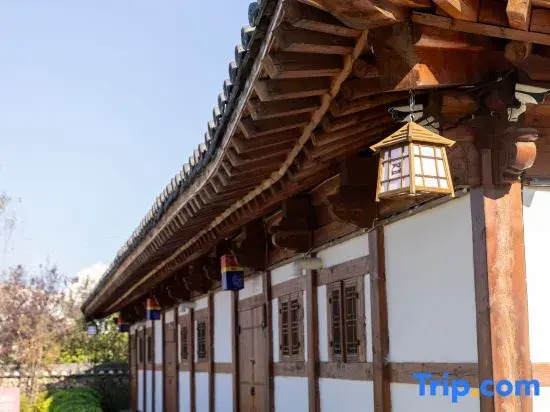 Яньцзи: Yanbian Yanji House Jia Huansen Homestay (Korean Folk Custom Garden Shop)