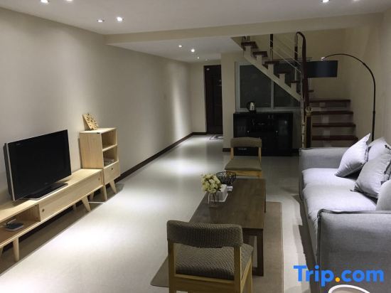 Ухань: Newhouse Apartment
