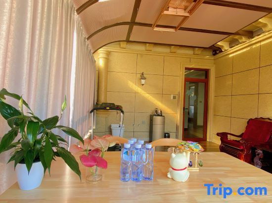 Хучжоу: Yunshang Grassland Zhangshun Homestay