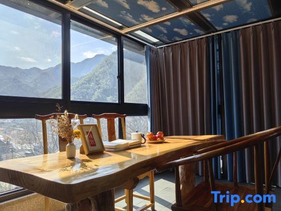 Хучжоу: Anji Yue Xin Valley Homestay