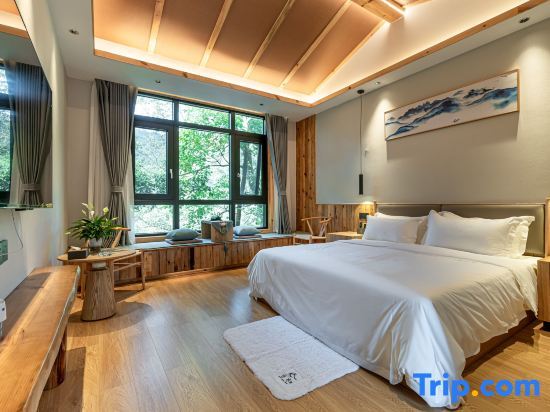 Чэнду: Home stay at night