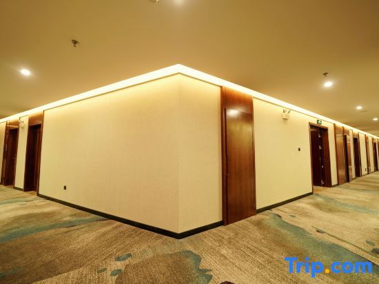 Ичунь: Dongpeng Hotel (Yichun Yizhou District Government Chengdong Branch)