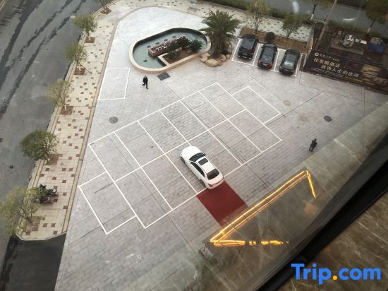 Ичунь: Dongpeng Hotel (Yichun Yizhou District Government Chengdong Branch)