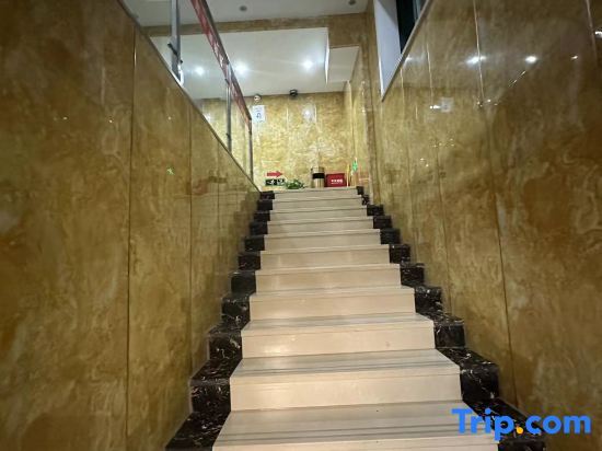 Шанхай: Shanghai Mengtian Housekeeping Department