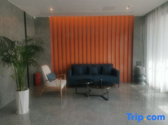 Цзуньи: Atour X Hotel, Maotai Town, Renhuai
