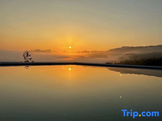 Яань: Yunqi Yougu Private Tang Homestay Ya'an Bifengxia Branch