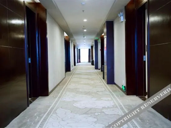 Цзуньи: Renhuai Guojiucheng Hotel