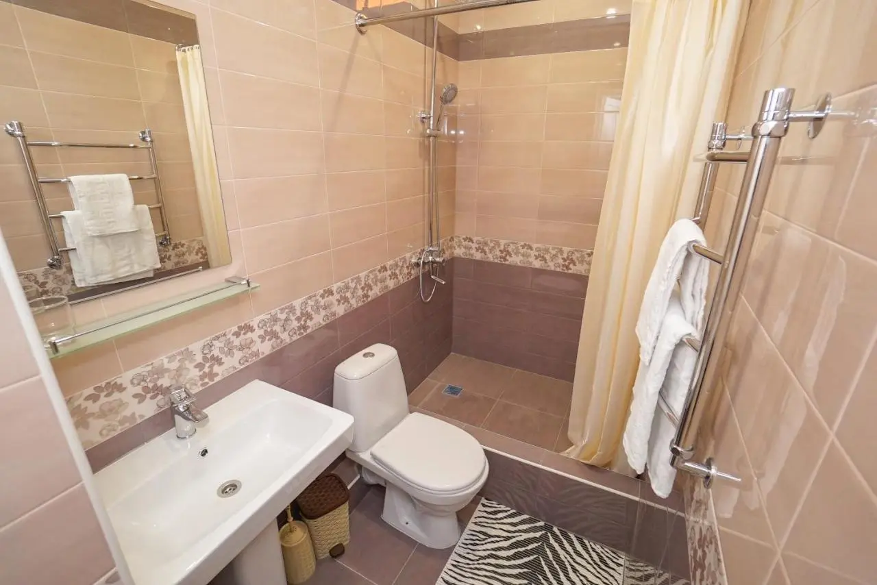 Лоо: AnnaMariya Apartment