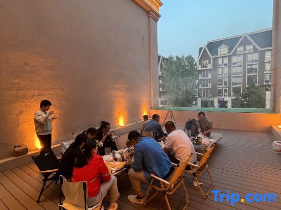Буркин: Starway Hotel (Burqin Shenhu South Road)