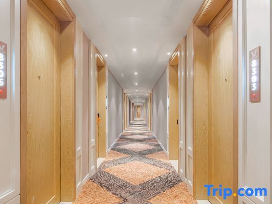 Шанхай: Vienna Hotel (Shanghai Baoshan Huahe Road Branch)