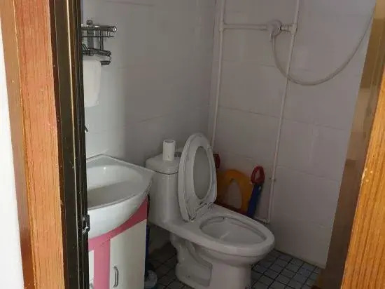 Пекин: Beijing Lapagoumen Baiyu Linma Zhanhua Farmhouse