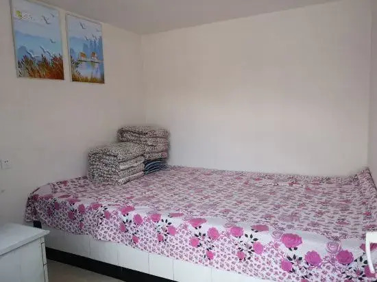 Пекин: Beijing Lapagoumen Baiyu Linma Zhanhua Farmhouse