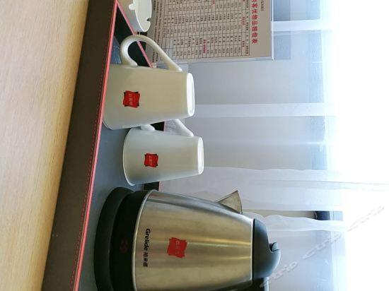 Шицзячжуан: Thank Inn Chain Hotel hebei shijiazhuang luancheng district shiluan street