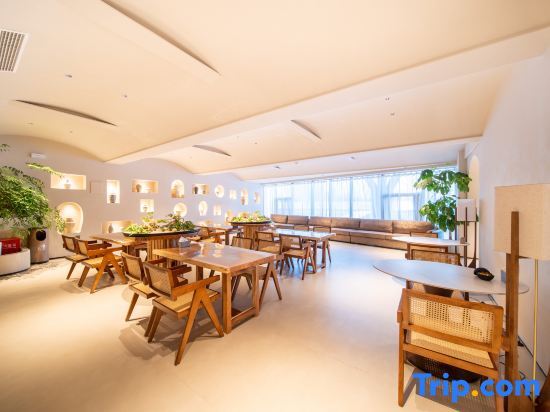 Буркин: Burjin Bu Guri BGULI Design Holiday Home (Irtysh River Branch)