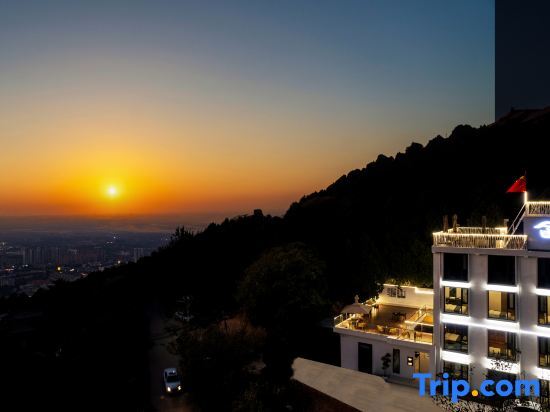 Heyi Shanyin Homestay (Linyishan Huaqing Palace) — фото 1
